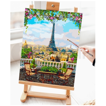 Balkons ar skatu uz Parīzi